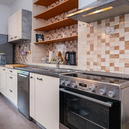 With Wifi - 21459 Apartment