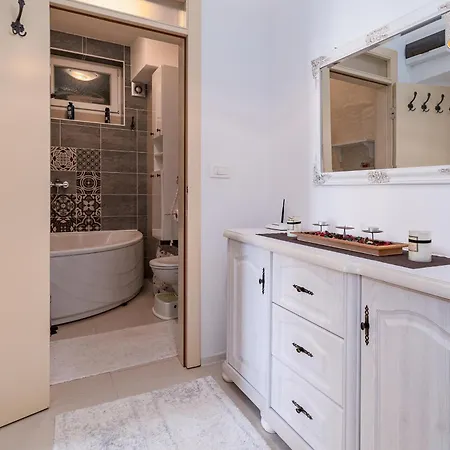 Apartment With Wifi - 21459